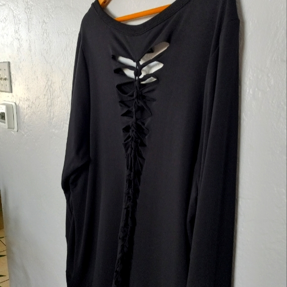 Torrid 4X Rocker Back Slash Black Sweatshirt - Picture 9 of 16